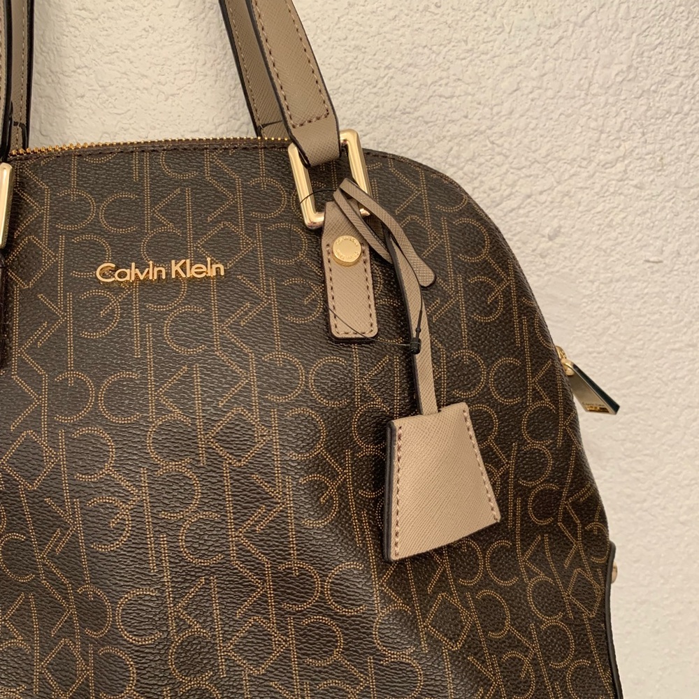 NWT CALVIN KLEIN PURSE